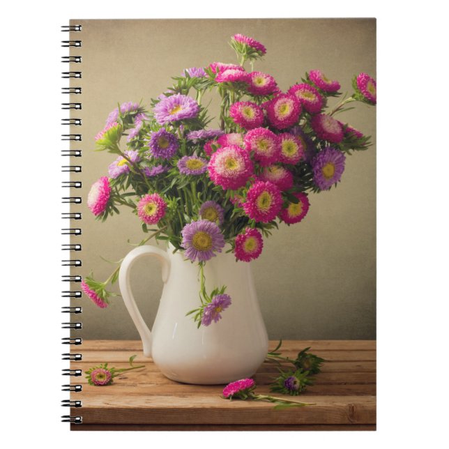 Fleurs sauvages dans un livre de notes de vase (Devant)