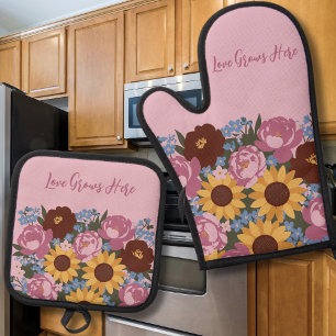 Floral Decor Love Grows Here - Peonies sunflowers Oven Mitt & Pot Holder Set