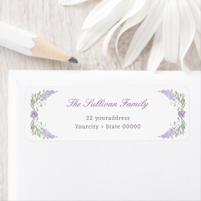 Floral Lilac Frame return address label (En situation)