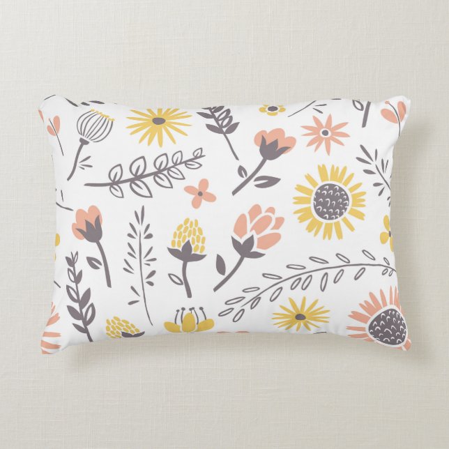 Floral pattern accent pillow (Front)