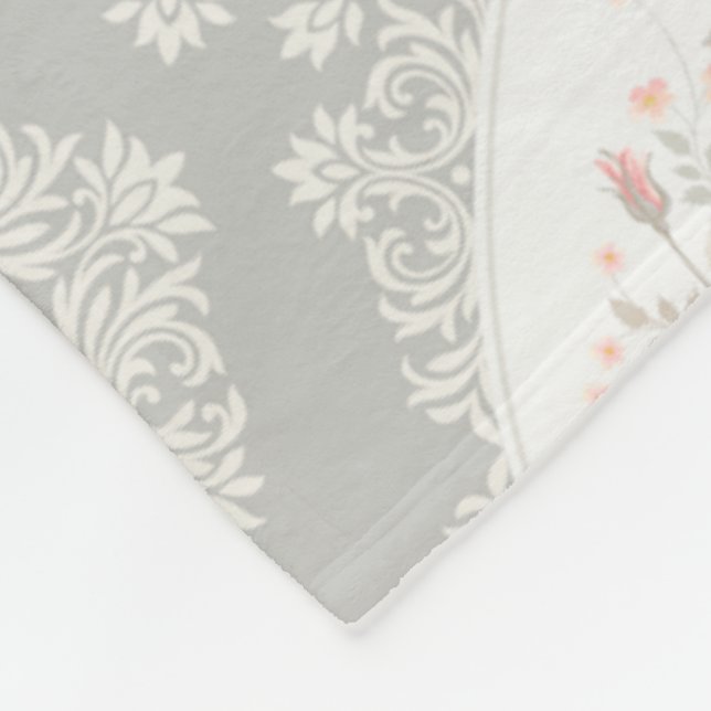 Floral pattern fleece blanket (Corner)