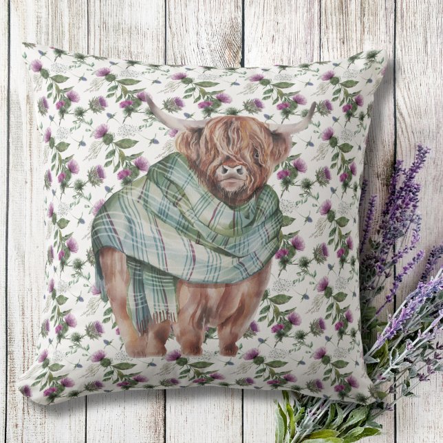 Floral Pattern Scottish Thistle Highland Cow White Throw Pillow (Floral Pattern Scottish Thistle Highland Cow White Throw Pillow)