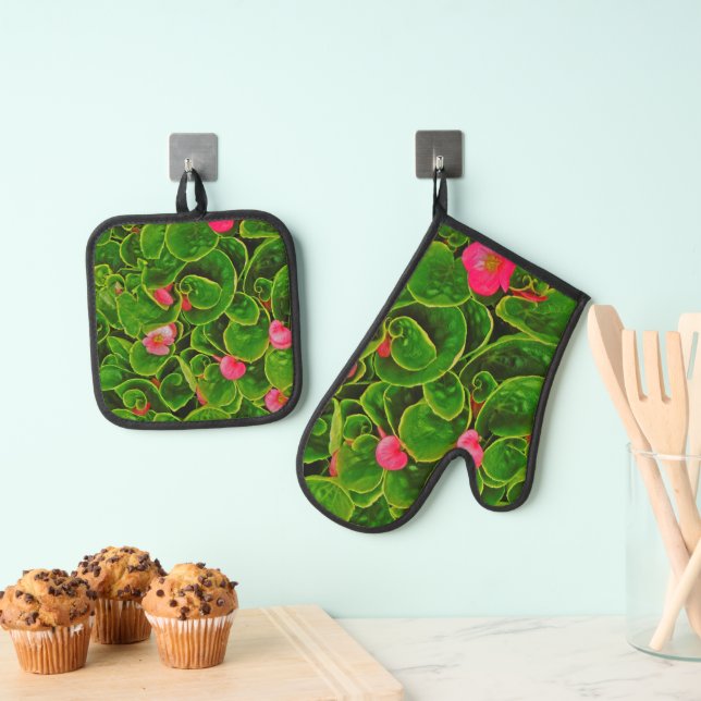 FLORAL/ PINK BEGONIA  Oven Mitt and Pot Holders Oven Mitt & Pot Holder Set (Insitu(Hanging))