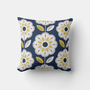 Floral Scandinavian Style Seamless Pattern Throw Pillow