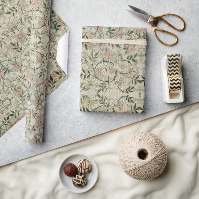 Floral William Morris Medway Pattern. Wrapping Paper (Crafts)