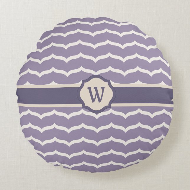 Flourished Zigzag Round Pillow (Front)