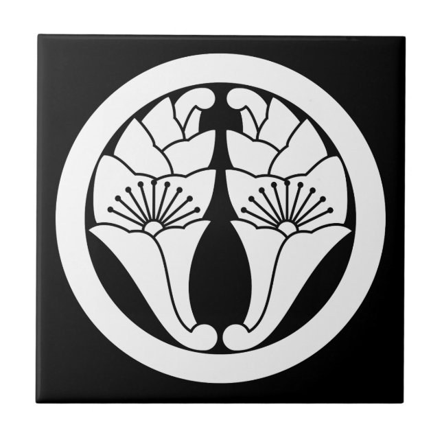 FLOWER LEAF HUGGING IN CIRCLE TILE (Front)