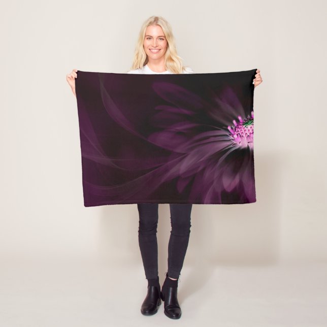 Flowers | Purple Daisy Fleece Blanket (In Situ)