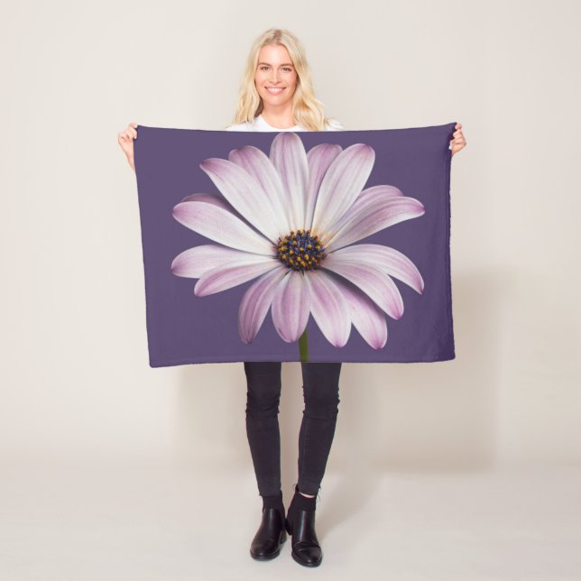 Flowers | White & Purple Daisy Fleece Blanket (In Situ)