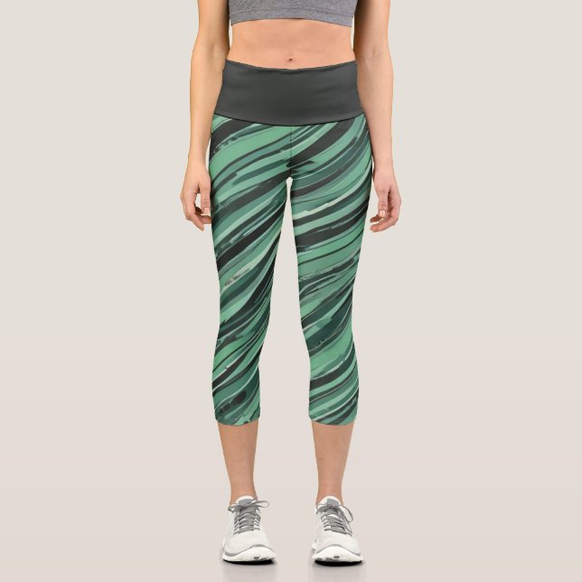 Flowing Seaweed Capri Leggings (Front)