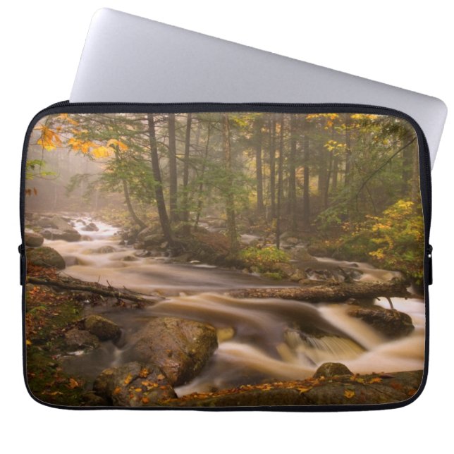 Flowing Streams Appalachian Trail | Vermont Laptop Sleeve (Front)