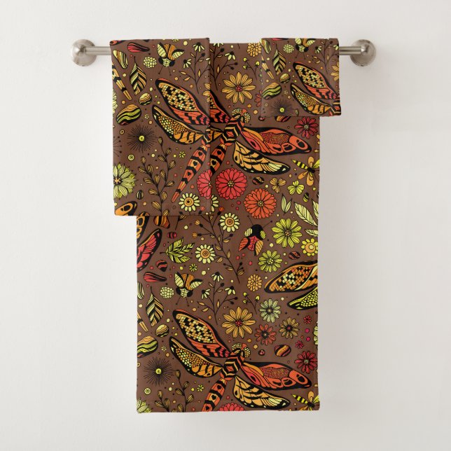 Fly, fly dragonfly on cinnamon brown bath towel set (Insitu)