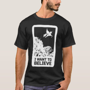 Flying Unicorn I Want To Believe Uap Outfit Alien  T-Shirt