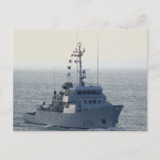 FNS Lion", French minesweeper, approaching Portsmo Postcard (Front)