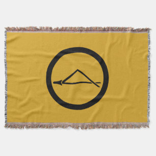 Folded pine needle in circle throw blanket