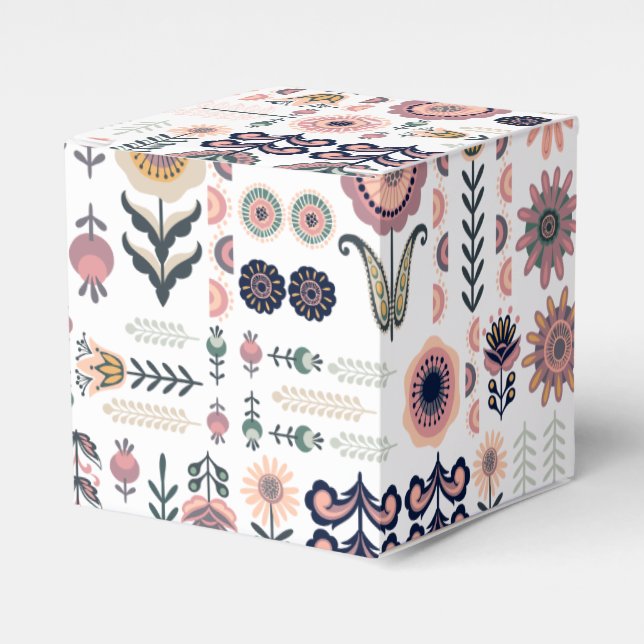 Folk Art Botanical Seamless Pattern Favor Box (Front Side)