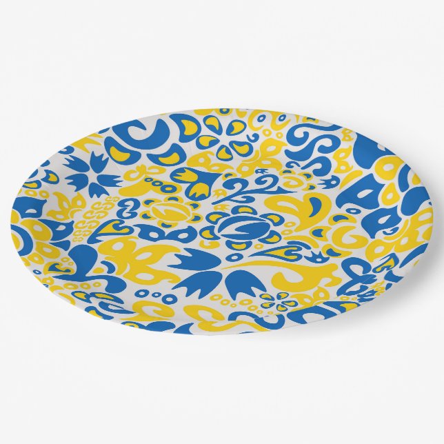 Folklore pattern with Ukrainian flag colors  Paper Plate (Angled)