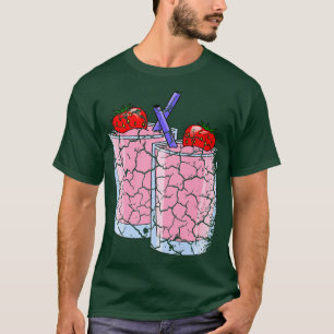 Food Cooking Foodie Strawberry Milkshake Distresse T-Shirt