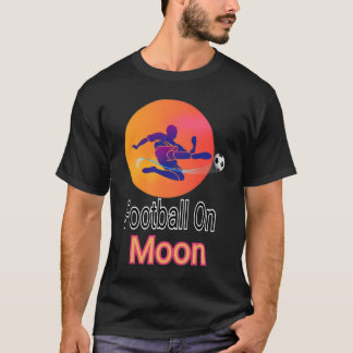 Football sur T-shirt lune