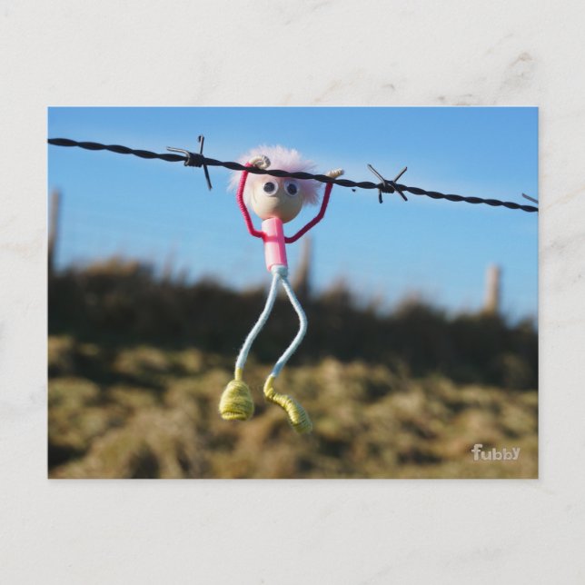 Force Fubby patser to Barbed wire. Postcard (Front)
