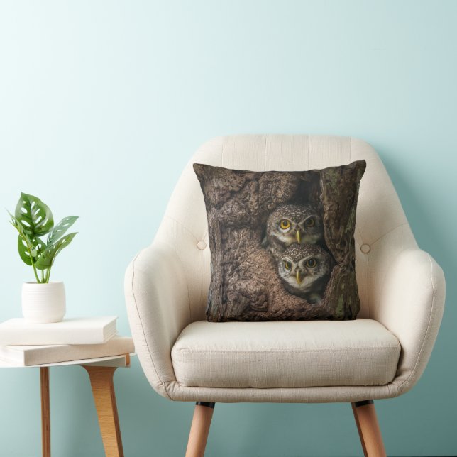 Forests | Two Owls Looking Throw Pillow (Chair)
