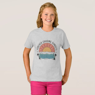 Forever Chasing Sunsets – Aesthetic Tropical Beach T-Shirt