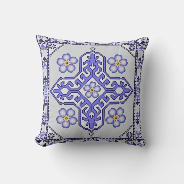 Forget me not throw pillow (Front)