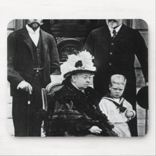 Four Generations of Victorian Royalty Mouse Pad