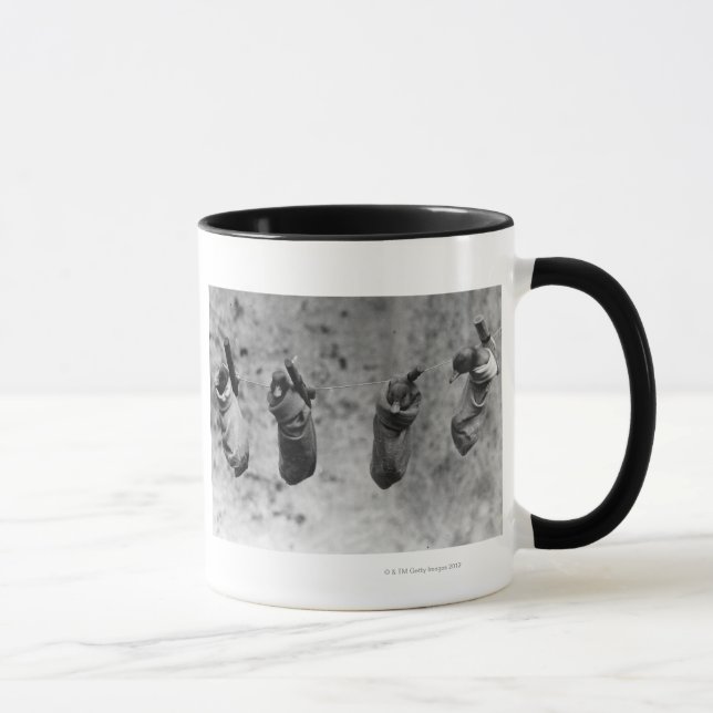 Four one-day-old ducklings pegged mug (Right)