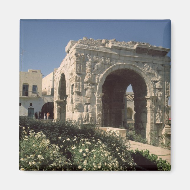 Four-way Arch of Marcus Aurelius and Lucius Magnet (Front)