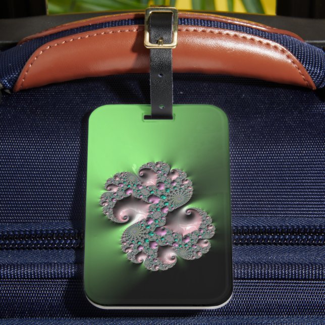 Fractal3 Luggage Tag (Front Insitu 2)