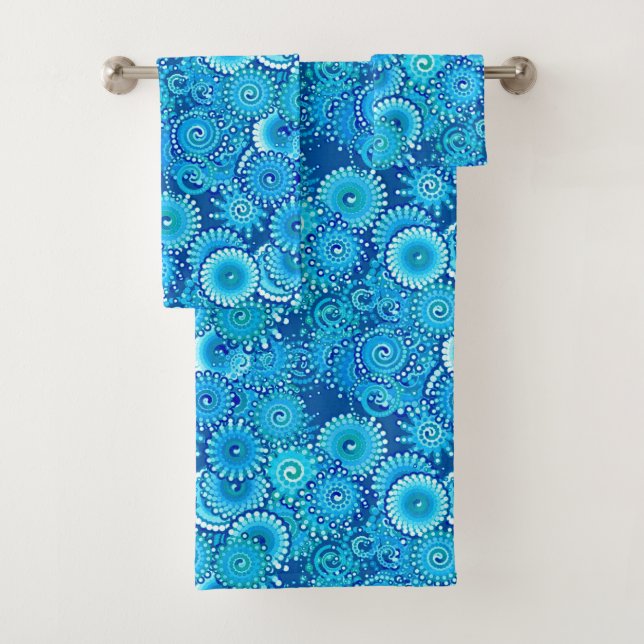 Fractal Swirl Pattern, Shades of Cobalt Blue Bath Towel Set (Insitu)