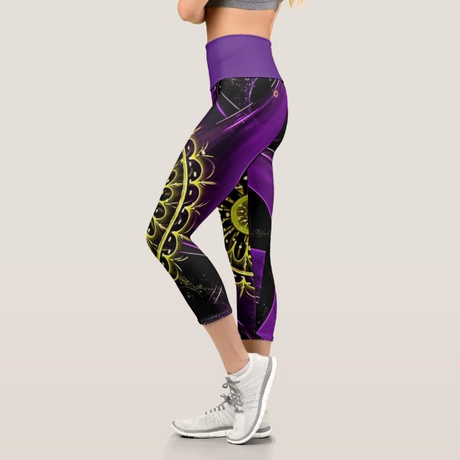 Fractal | Zazzle_Growshop. Capri Leggings (Left)