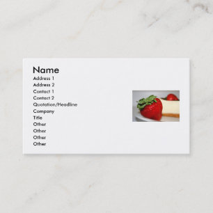 Fraise et un carte de visite de gâteau au fromage