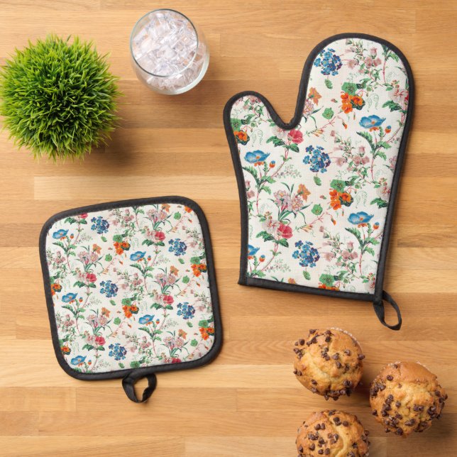 France 1830 Floral Antique Wildflowers Oven Mitt & Pot Holder Set (Top Down)