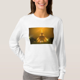 France, Paris. Eiffel Tower illuminated at 3 T-Shirt