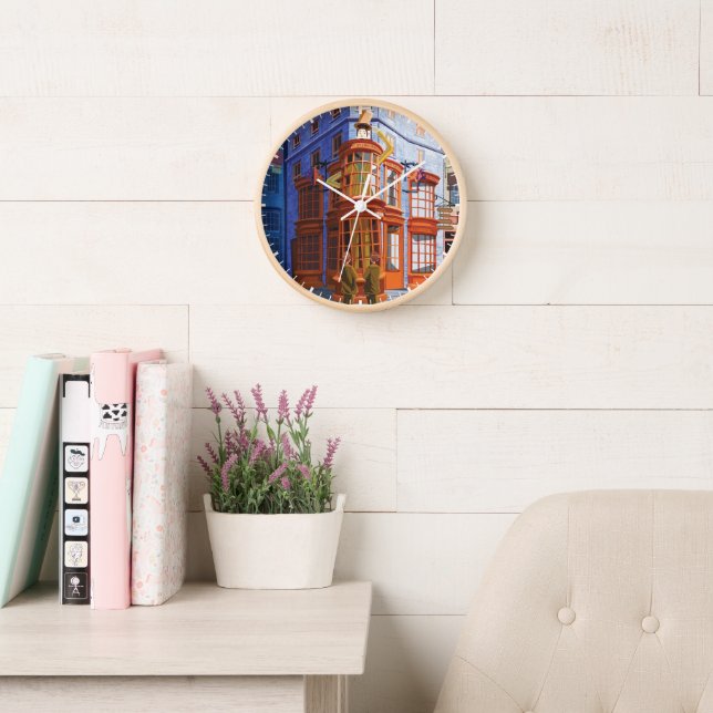 Fred and George at Weasley's Wizard Wheezes Clock (Reading Room)