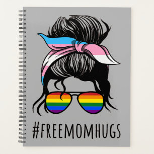 Free Mom Hugs IV - Arc-en-ciel Gay Trans messy bun