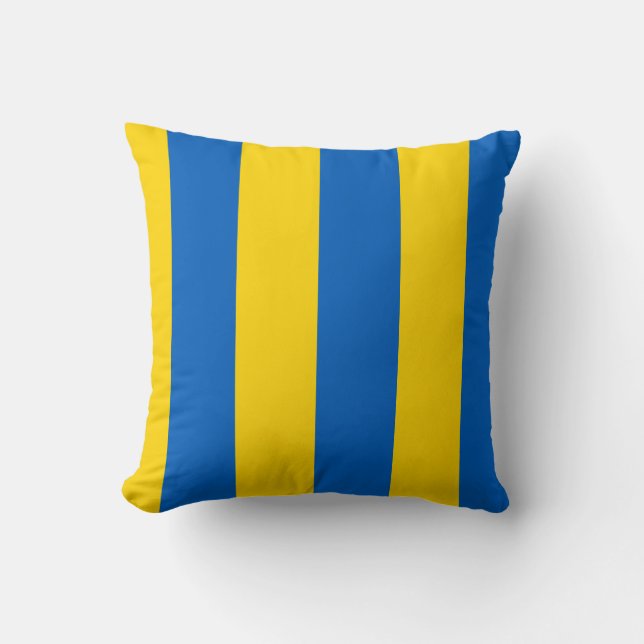 Free Ukraine Throw Pillow (Front)