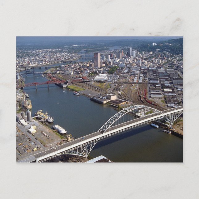 Fremont Bridge in Portland Oregon. Postcard (Front)