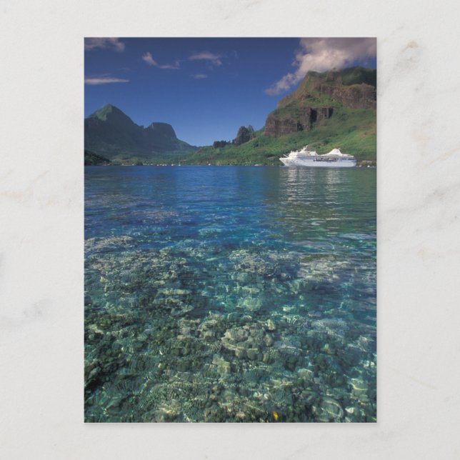 French Polynesia, Moorea. Cooks Bay. Cruise ship Postcard (Front)