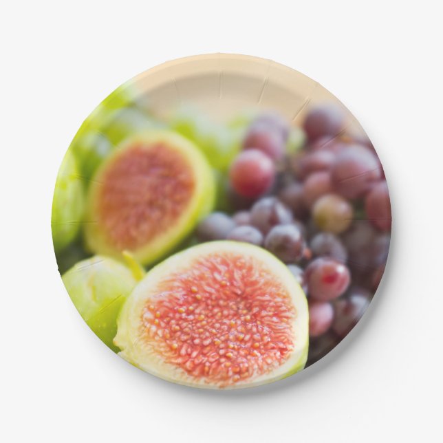 Fresh figs and grape paper plate (Front)