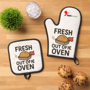Fresh Out of the Oven Mitt & Pot Holder Set