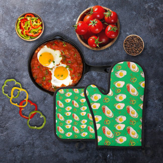 Fried eggs with bell peppers green oven mitt & pot holder set