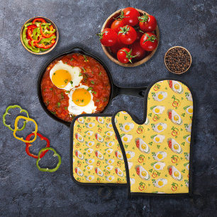 Fried eggs with bell peppers yellow oven mitt & pot holder set
