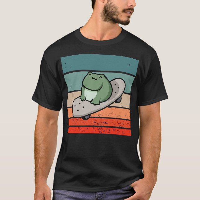 Frog skateboard cartoon chubby happy expression am T-Shirt (Front)
