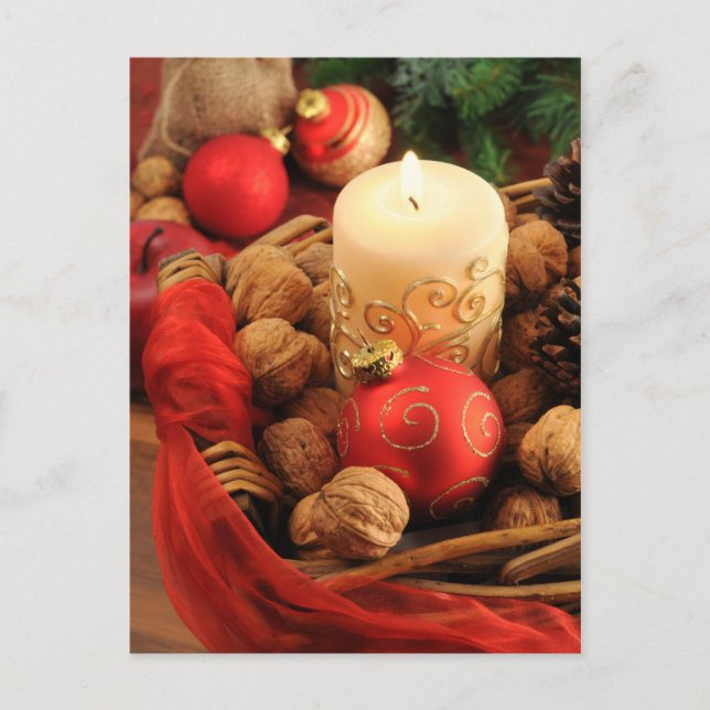 Frohe Weihnachten. Kerze mit Walnüssen. Holiday Postcard (Front)