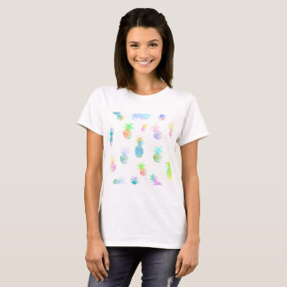 Fruit heureux tropical d'ananas de T-shirt