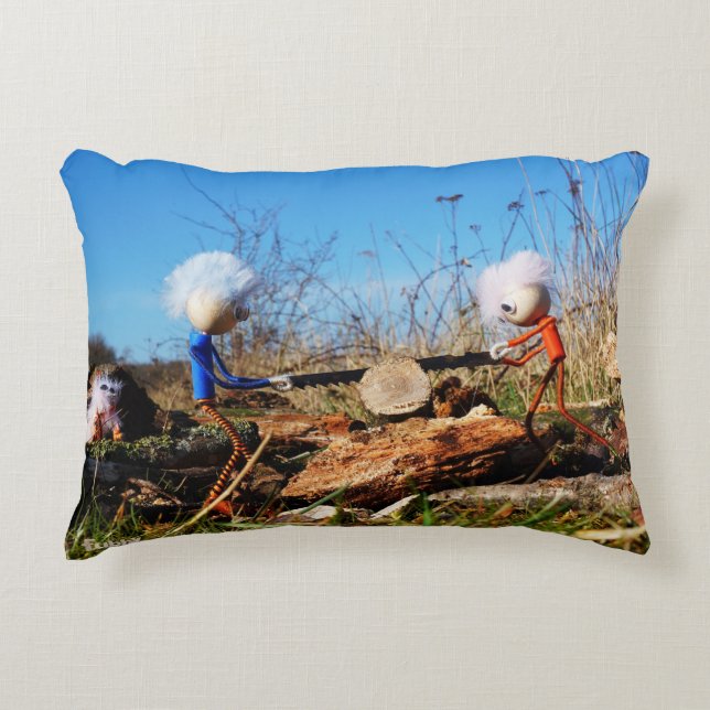 Fubby's who saw the trunk of tree. accent pillow (Front)