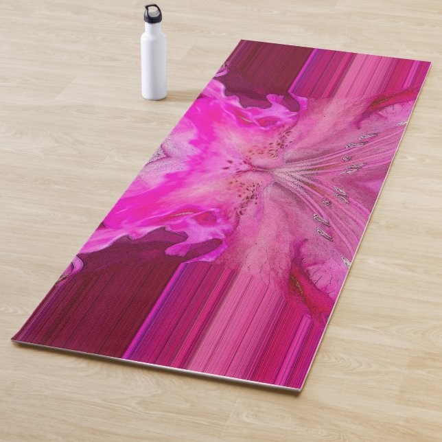 Fuchsia fantasy yoga mat (In Situ)